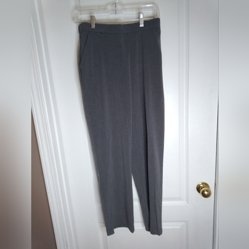 NWT / Brand: KIM ROGERS/Color: HTRGRY / WOVEN LADIES PANTS/ size : 6 PET…
